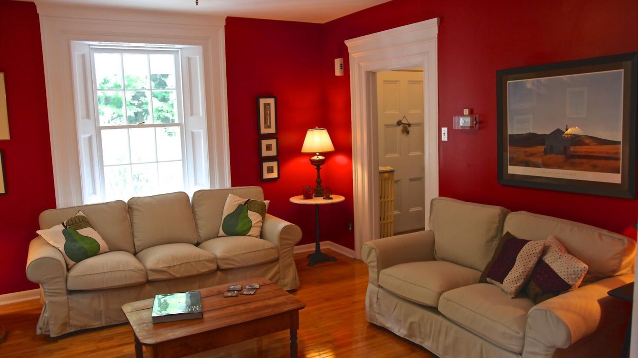 Photo of Livingroom in Cowansville