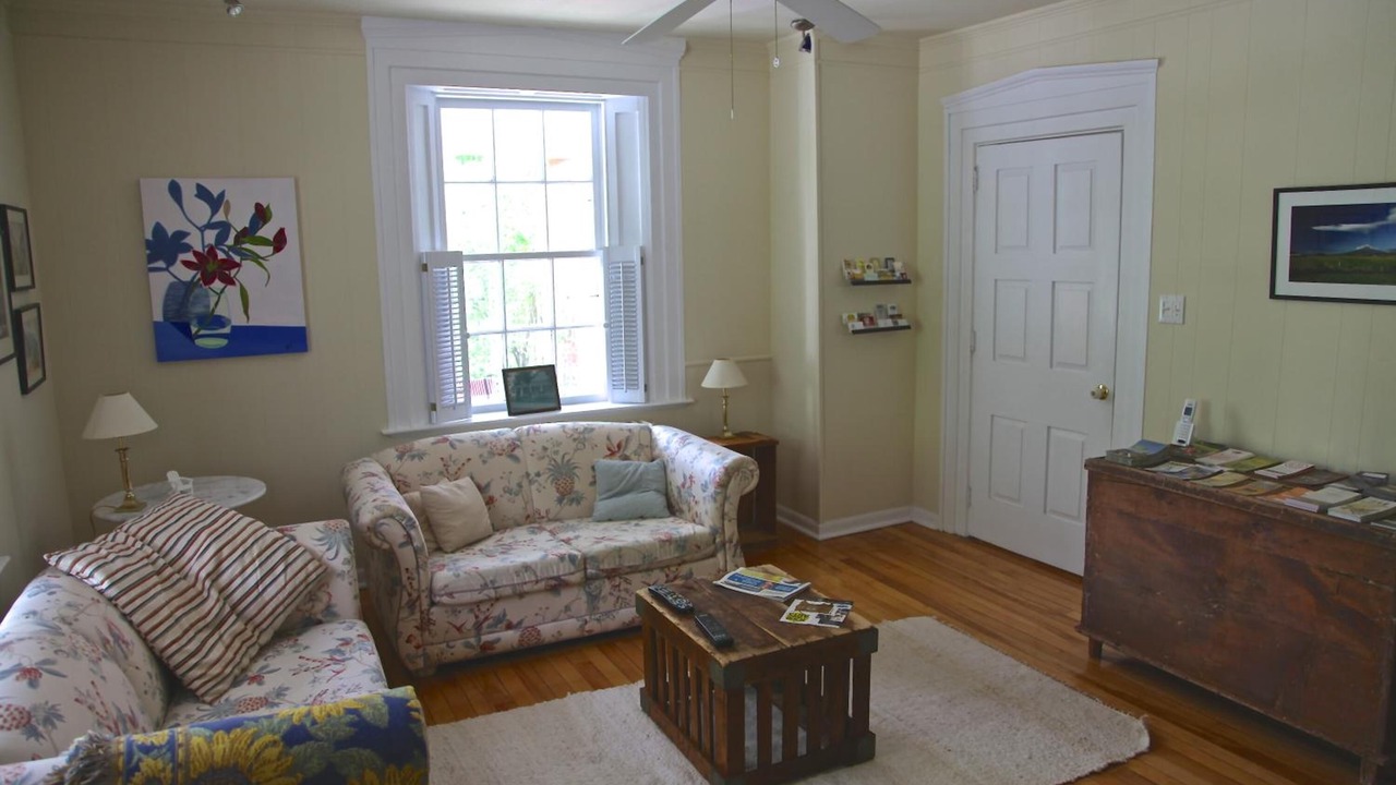 Photo of Livingroom in Cowansville