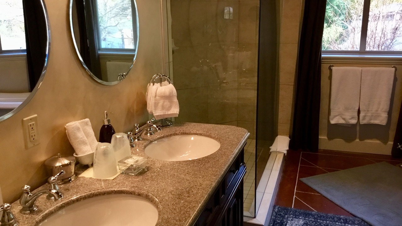 Photo of Bathroom in Tuwanek