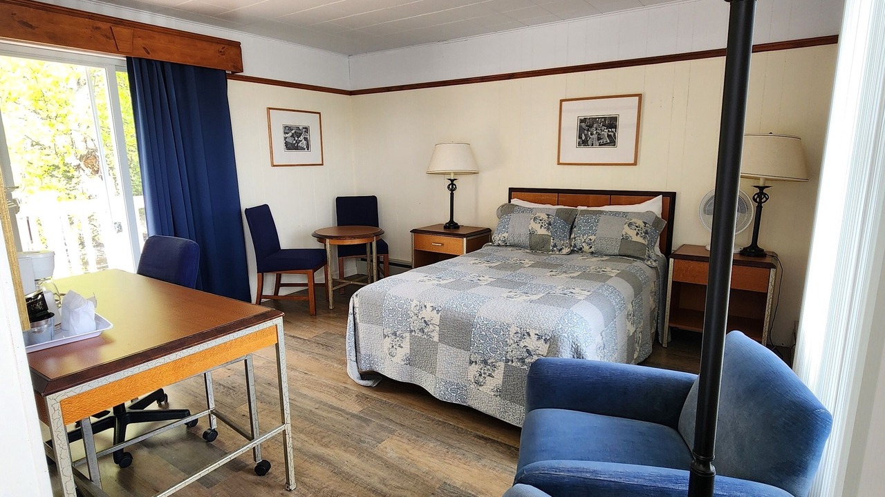 Photo of Bedroom in Saint-Simeon