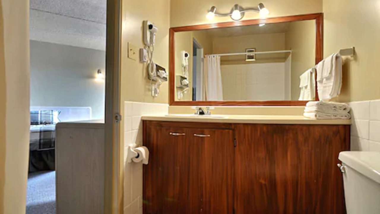 Photo of Bathroom in Saint-Eustache