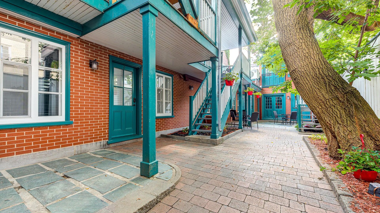 Photo of Outdoor in Vieux-Quebec-Cap-Blanc-colline Parlementaire