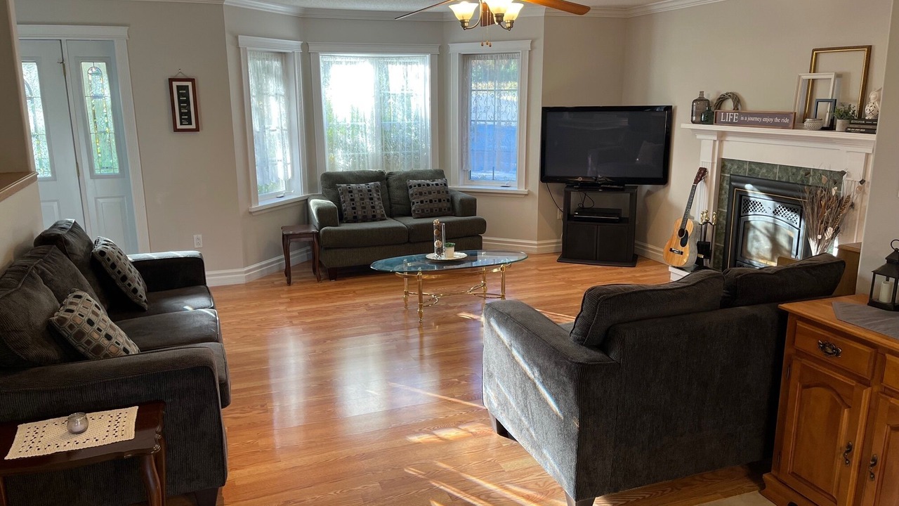 Photo of Livingroom in Little Rapids