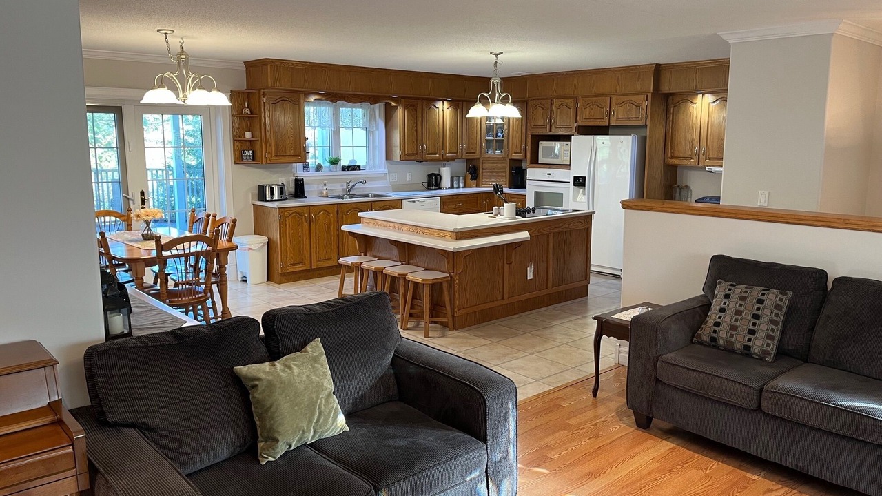 Photo of Livingroom in Little Rapids