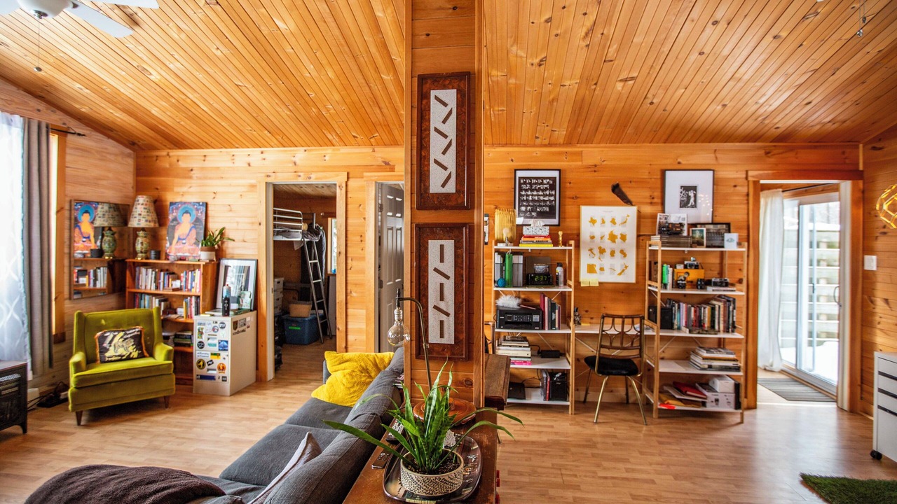 Photo of Livingroom in Pontiac