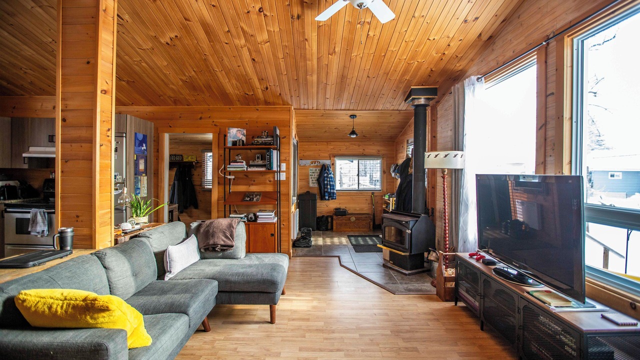 Photo of Livingroom in Pontiac