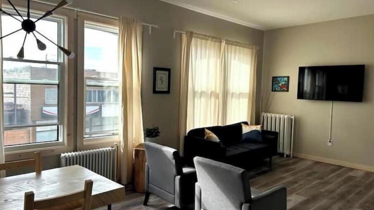 Photo of Livingroom in North Bay