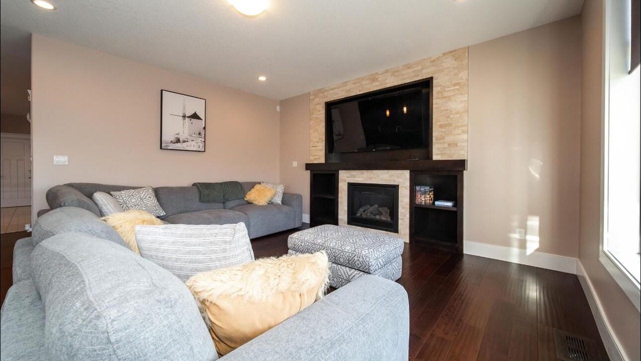 Photo of Livingroom in Northwest Edmonton