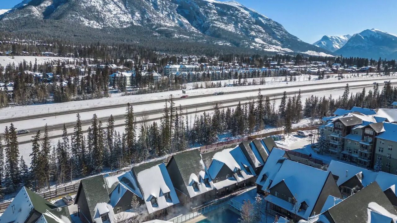 Photo of Outdoor in Cougar Creek