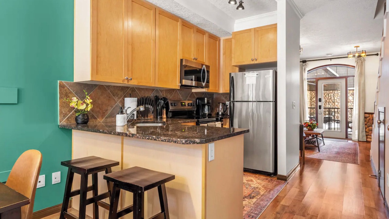 Photo of Kitchen in Cougar Creek