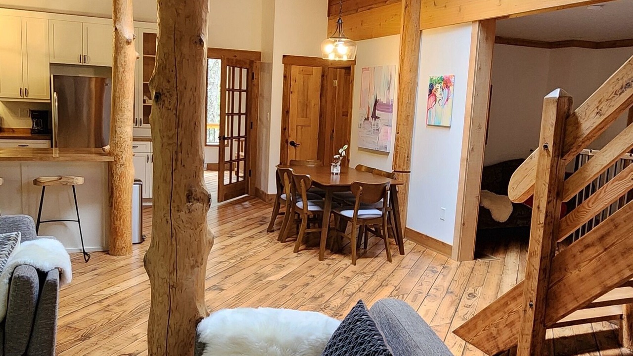 Photo of Livingroom in Yellow Point