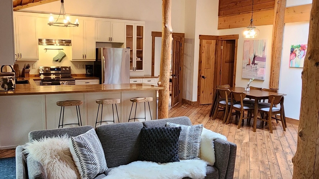 Photo of Livingroom in Yellow Point