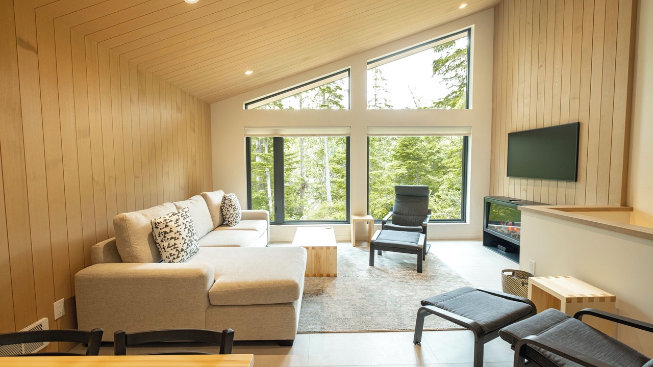 Photo of Livingroom in Ucluelet