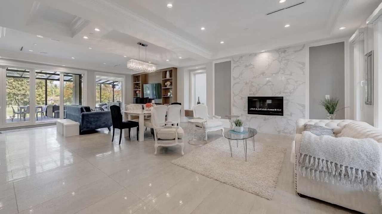 Photo of Livingroom in West Point Grey