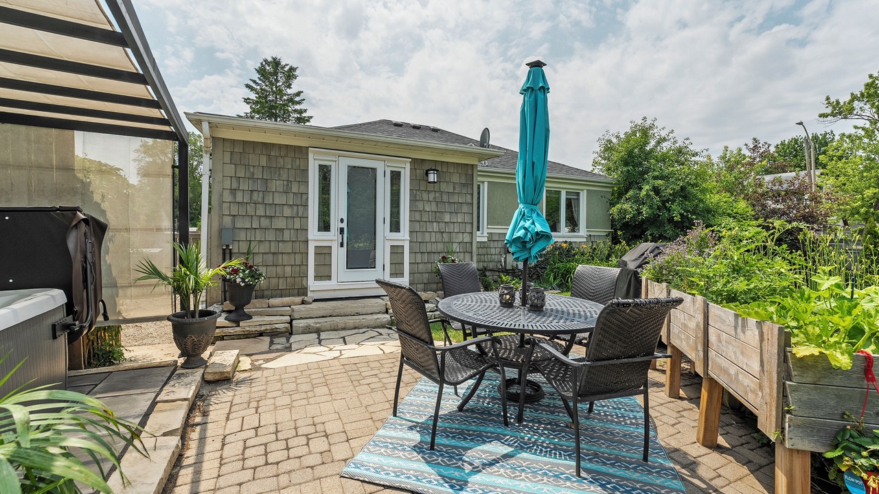 Photo of Outdoor in Oakville