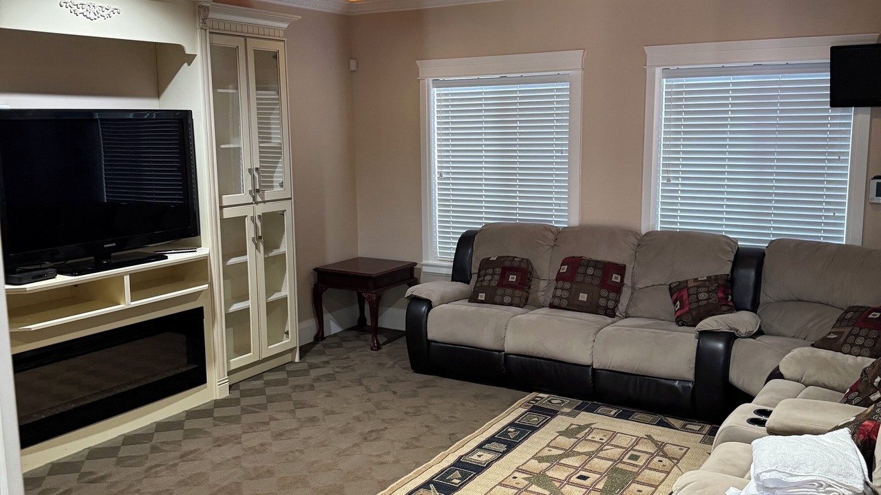 Photo of Livingroom in Newton