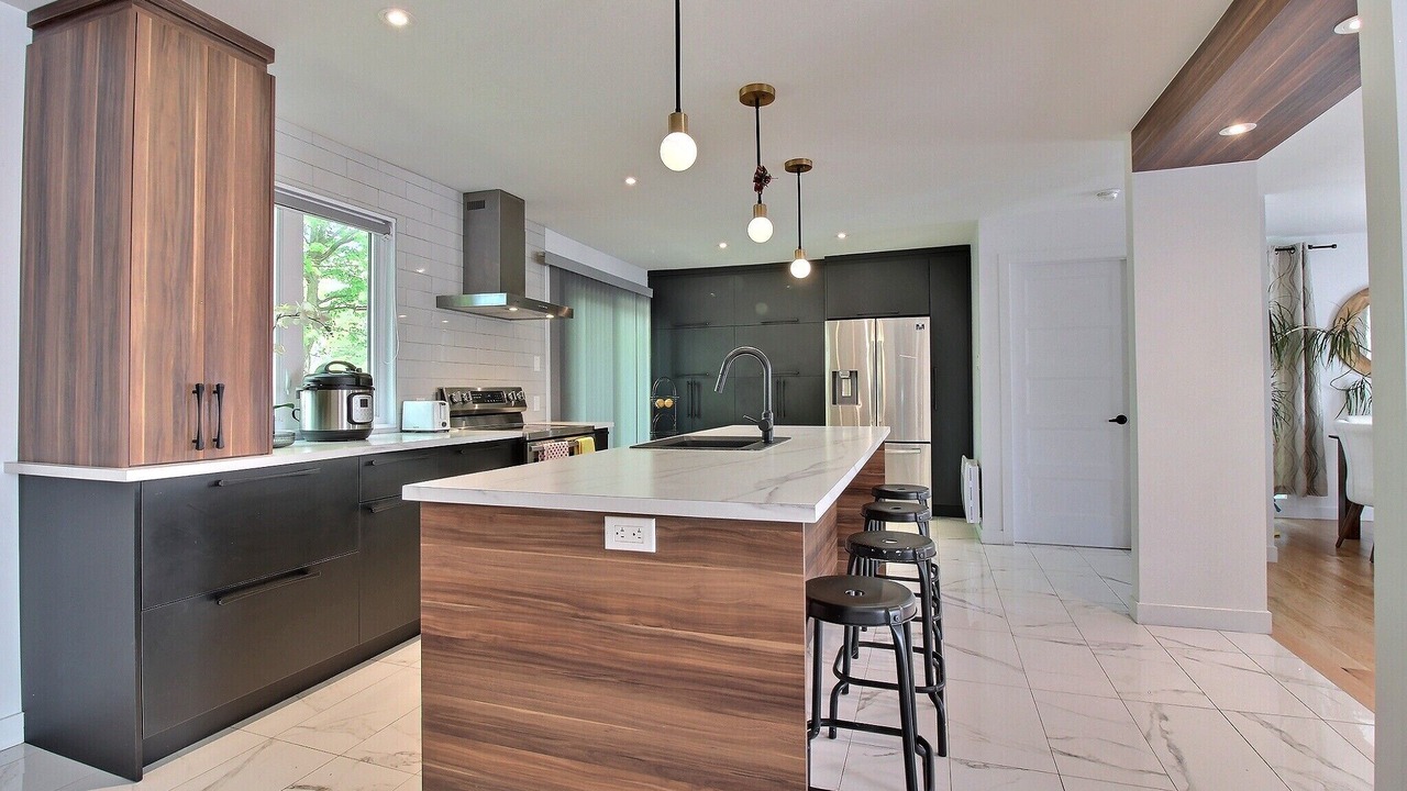Photo of Kitchen in Saint-Augustin-de-Desmaures