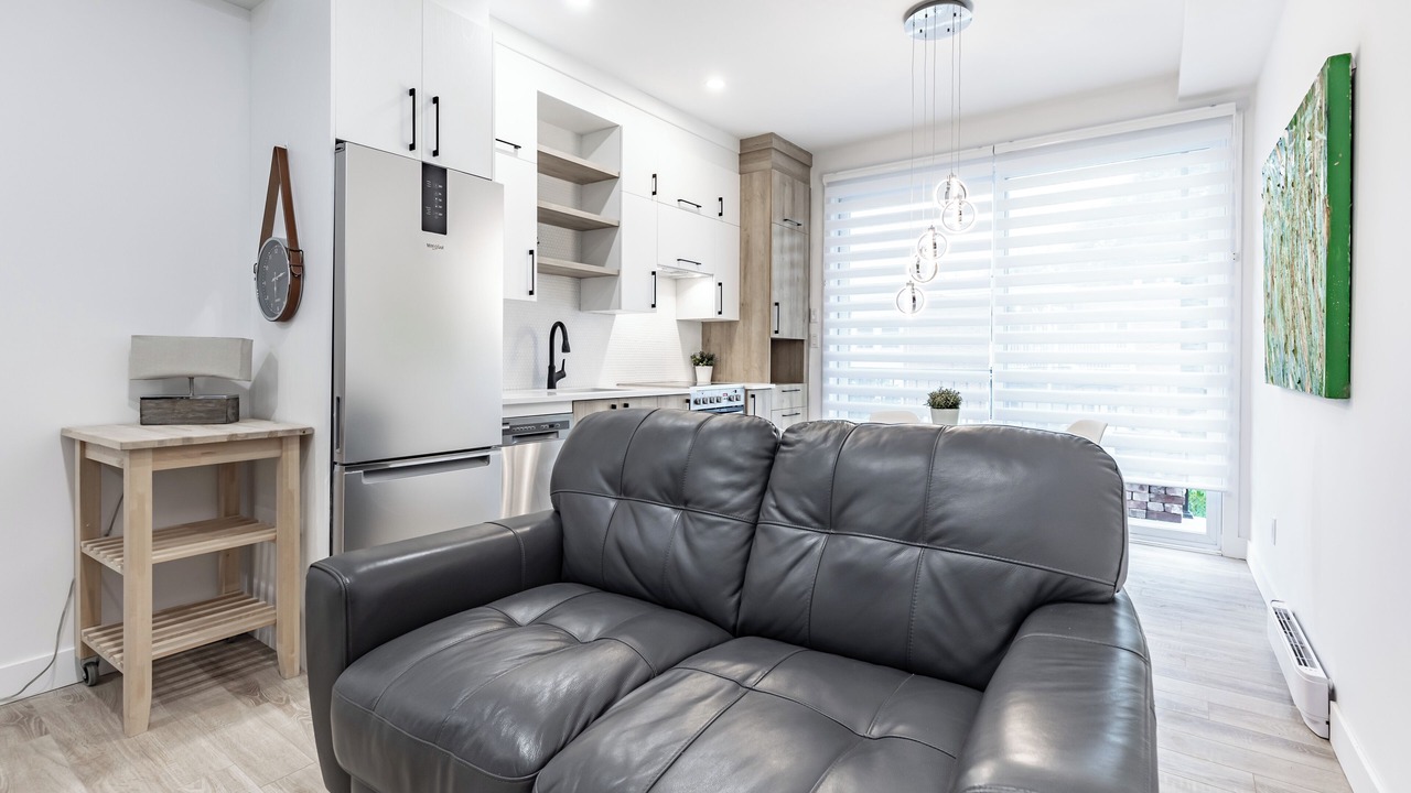 Photo of Livingroom in LaSalle