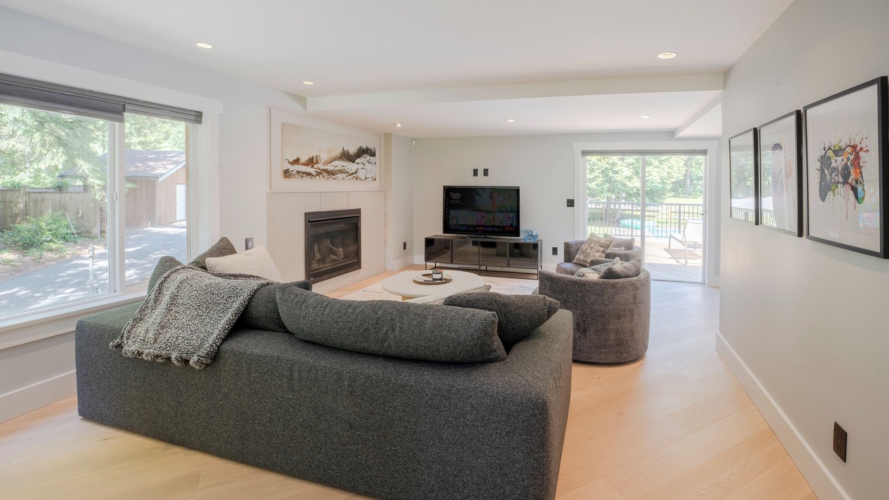 Photo of Livingroom in Maple Ridge