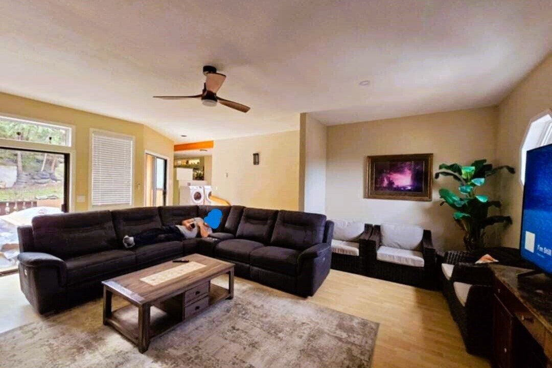 Photo of Livingroom in Parker Cove