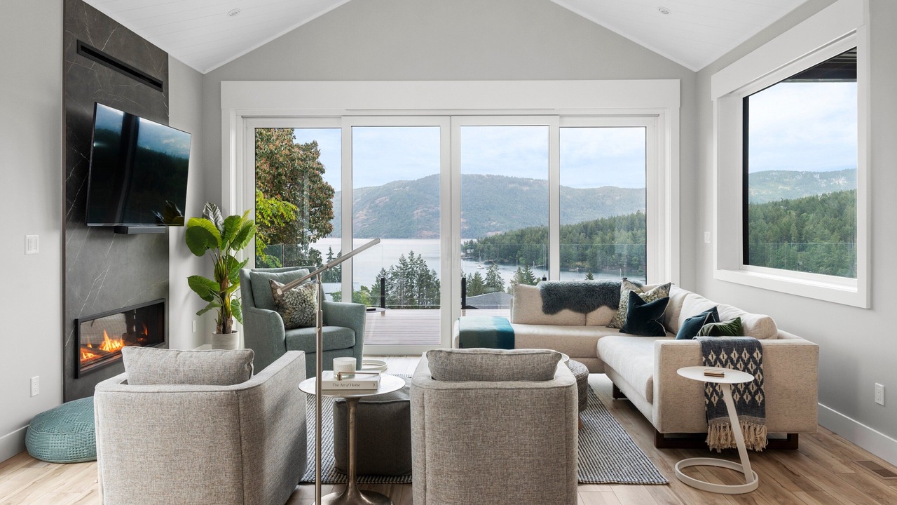 Photo of Livingroom in Maple Bay