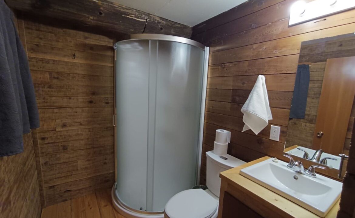 Photo of Bathroom in Golden