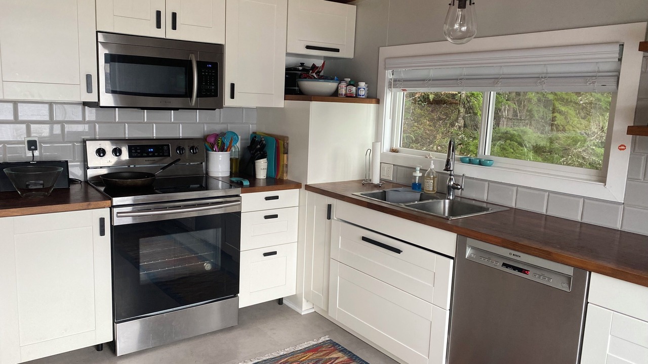 Photo of Kitchen in Tuwanek