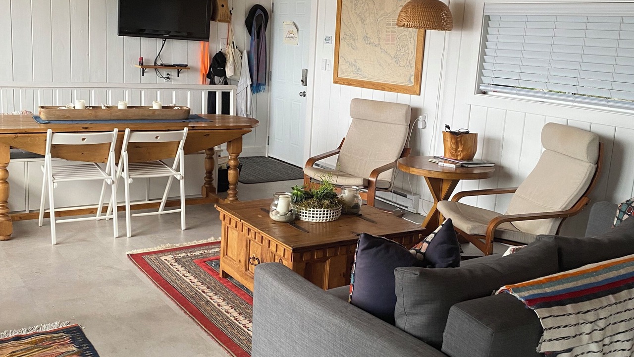 Photo of Livingroom in Tuwanek