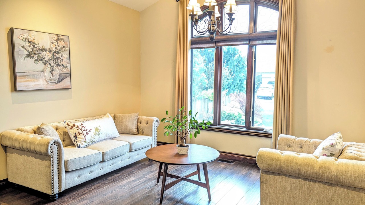 Photo of Livingroom in Niagara Falls