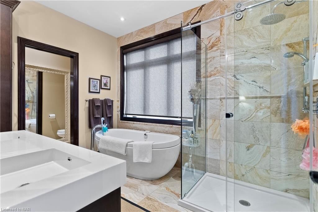 Photo of Bathroom in Niagara Falls
