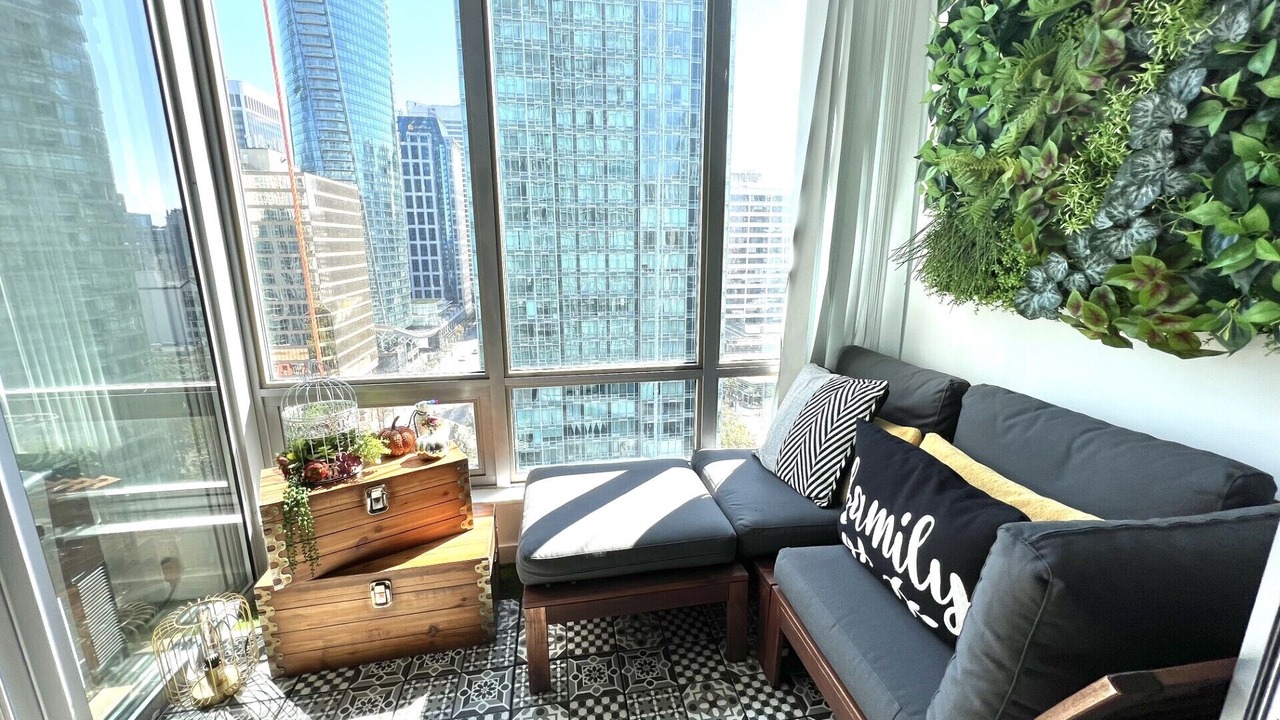 Photo of Livingroom in Coal Harbour