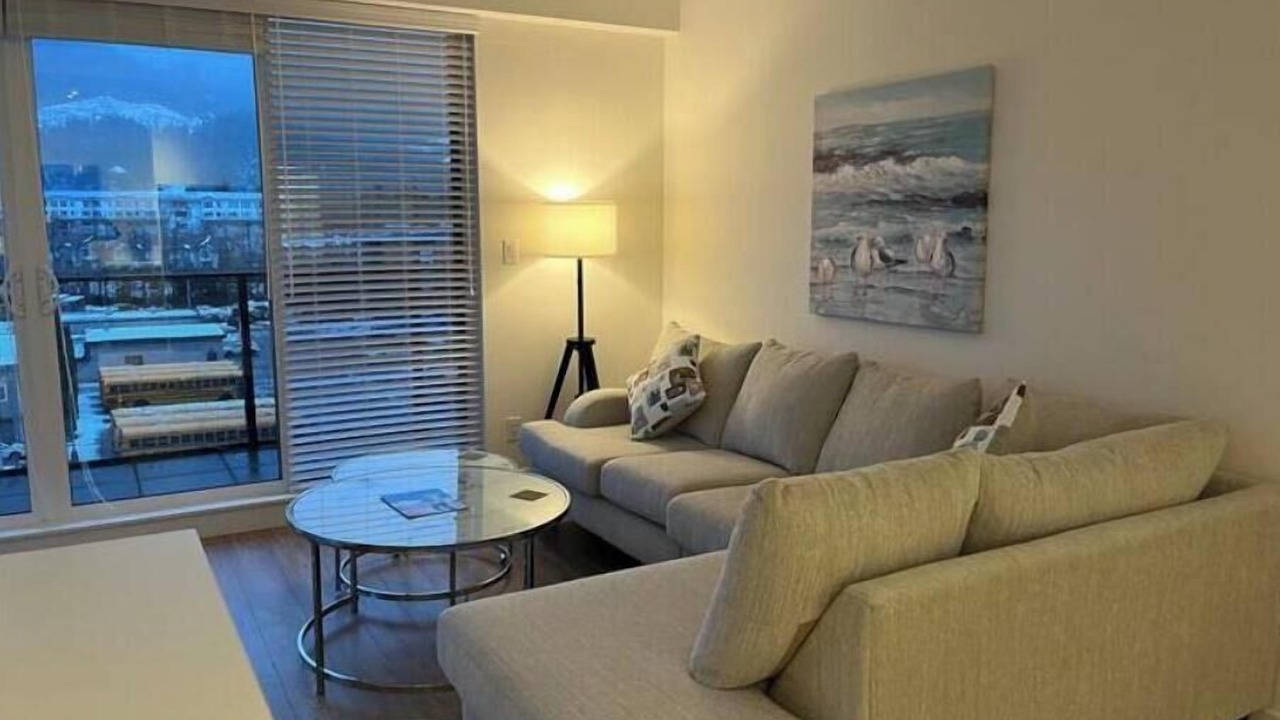 Photo of Livingroom in Downtown Squamish