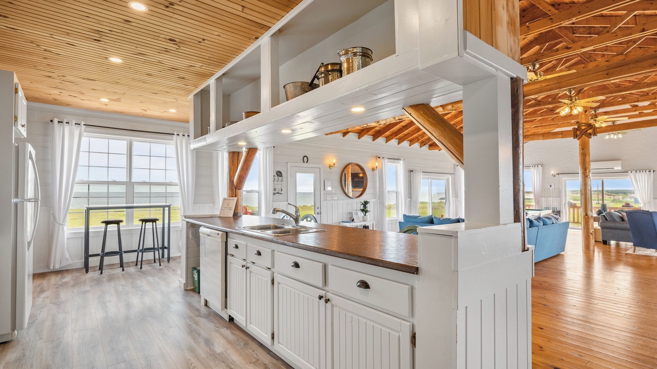 Photo of Kitchen in North Lake