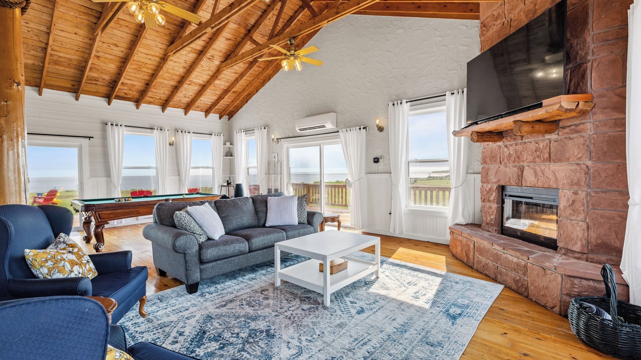 Photo of Livingroom in North Lake