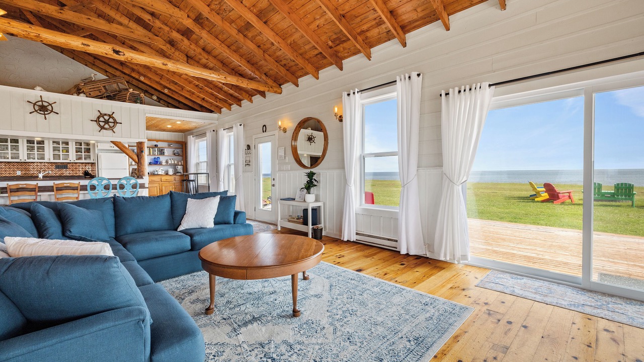 Photo of Livingroom in North Lake