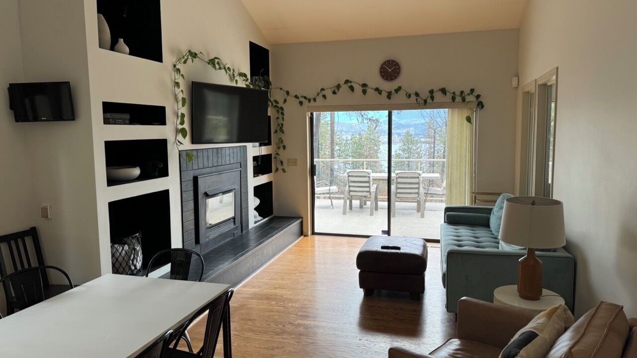 Photo of Livingroom in West Kelowna Estates