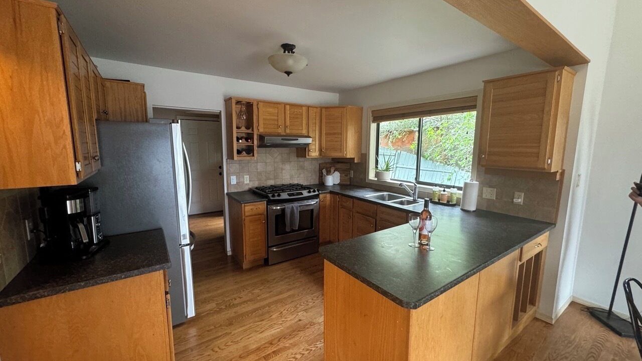 Photo of Kitchen in West Kelowna Estates