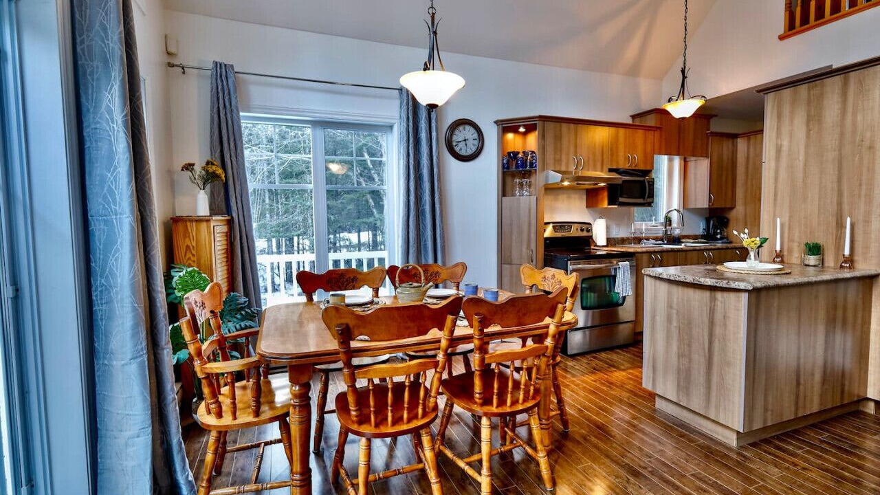 Photo of Kitchen in Val-des-Lacs