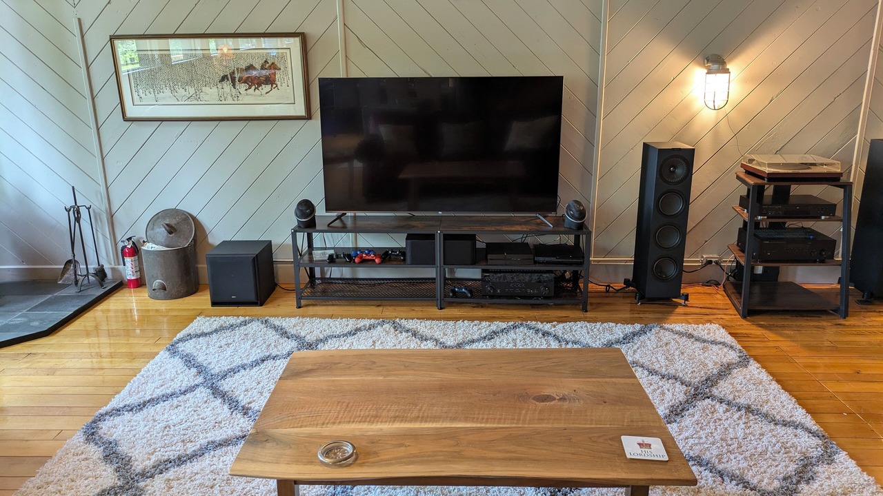 Photo of Livingroom in Colborne