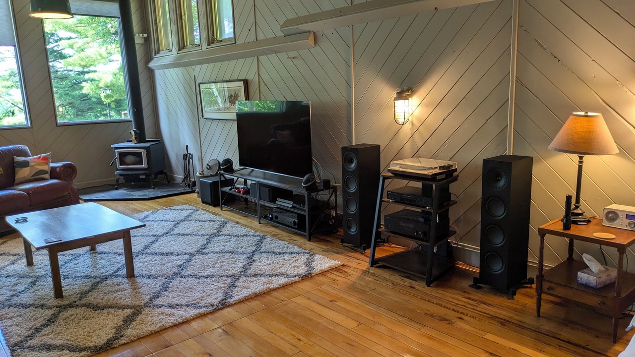 Photo of Livingroom in Colborne