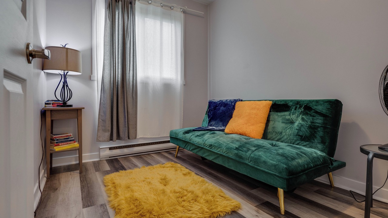Photo of Livingroom in LaSalle
