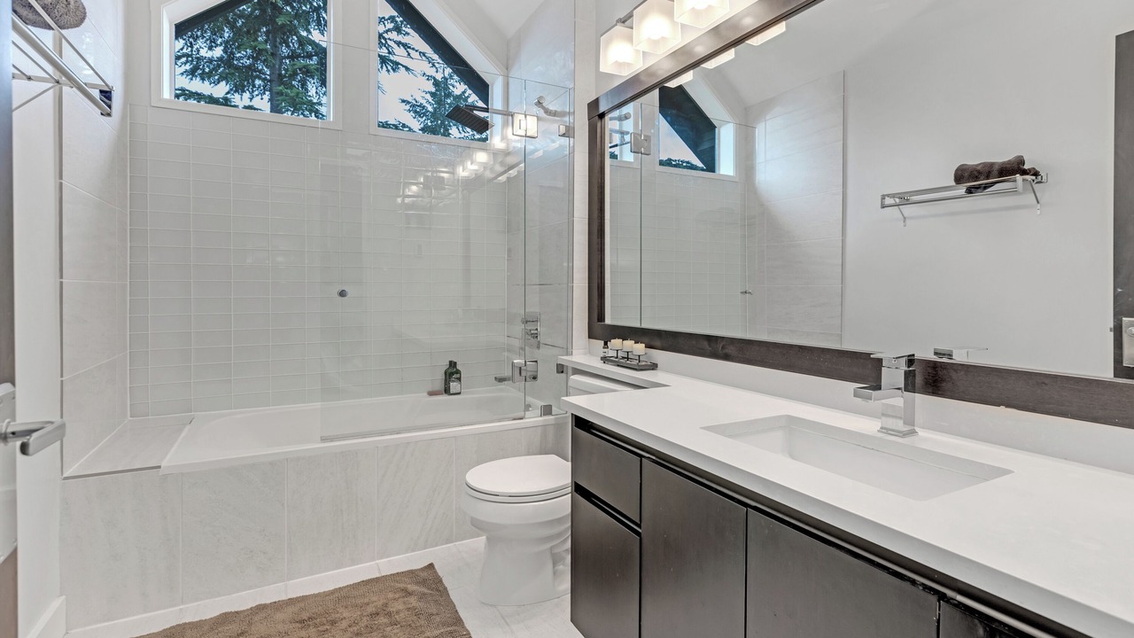 Photo of Others in Whistler Cay Estates