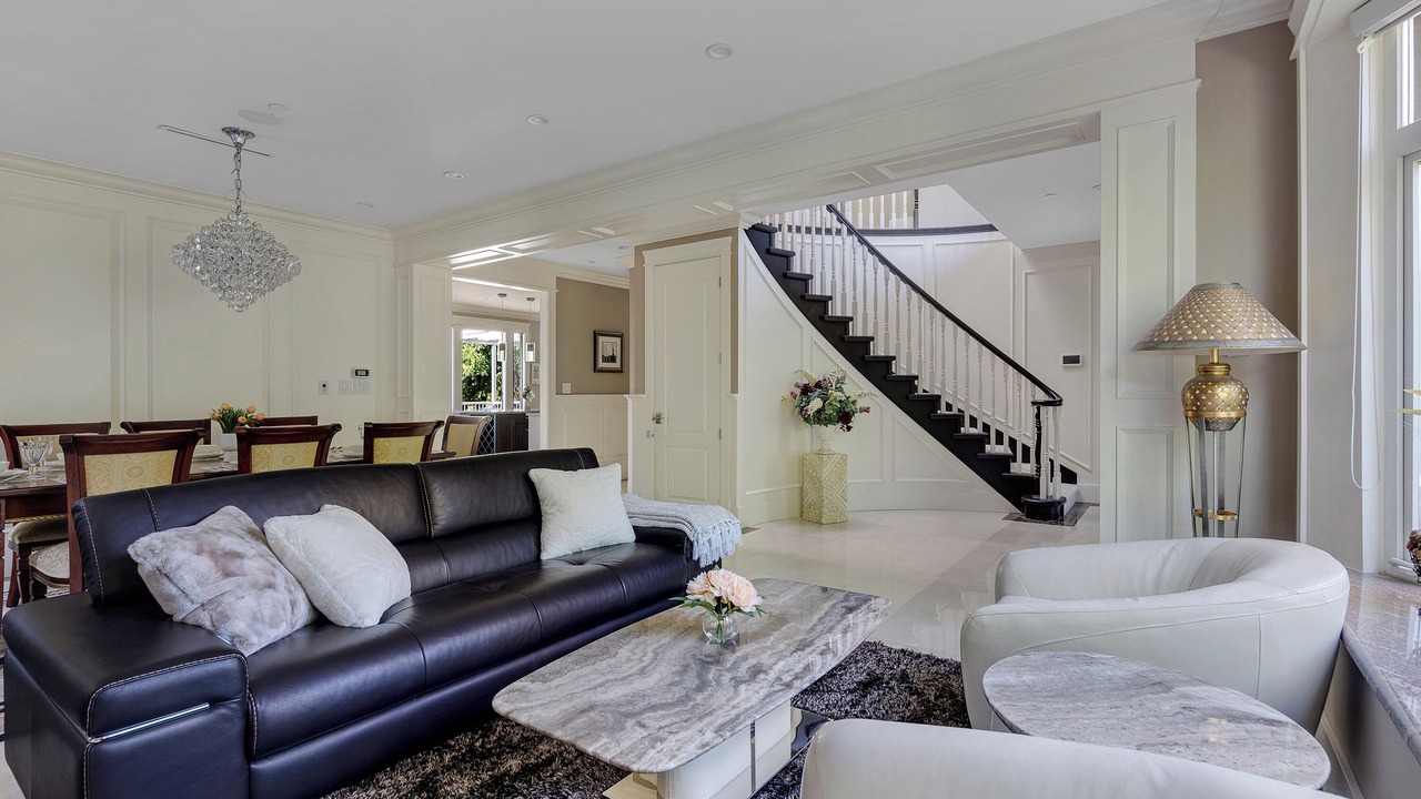 Photo of Livingroom in Arbutus Ridge