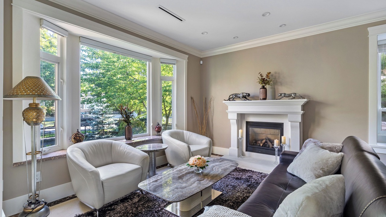 Photo of Livingroom in Arbutus Ridge