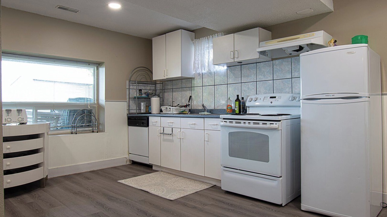 Photo of Kitchen in Victoria Harbour