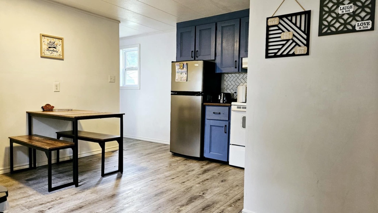 Photo of Kitchen in Linkletter