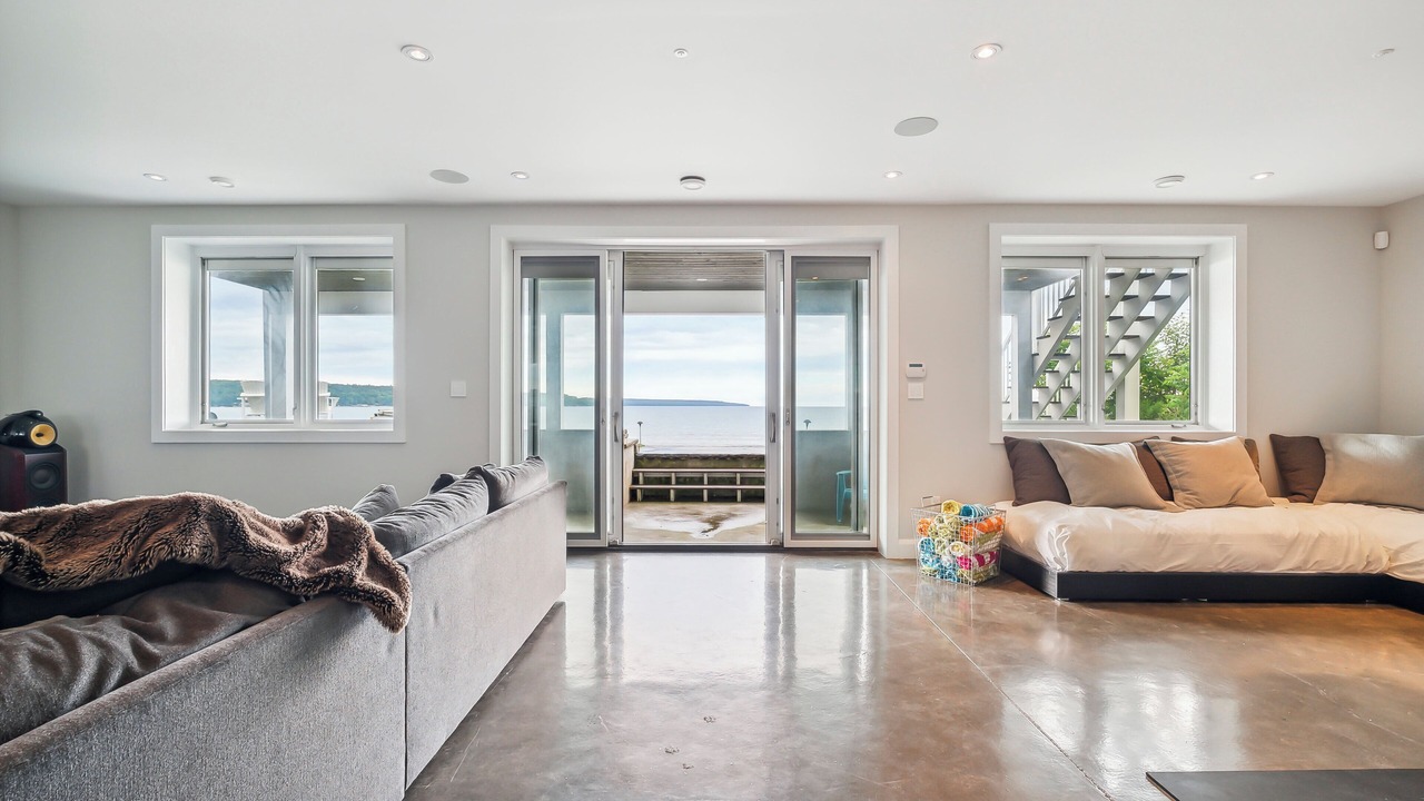Photo of Livingroom in Tiny
