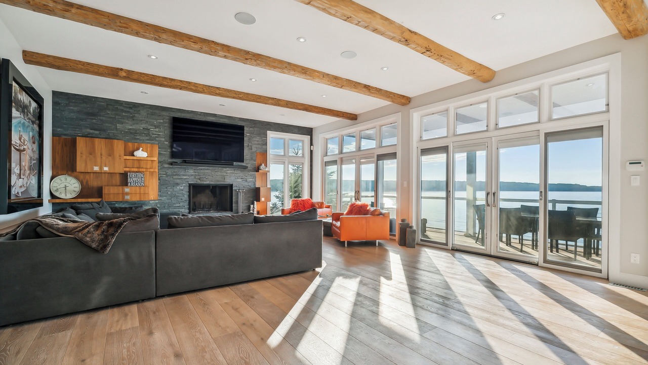 Photo of Livingroom in Tiny