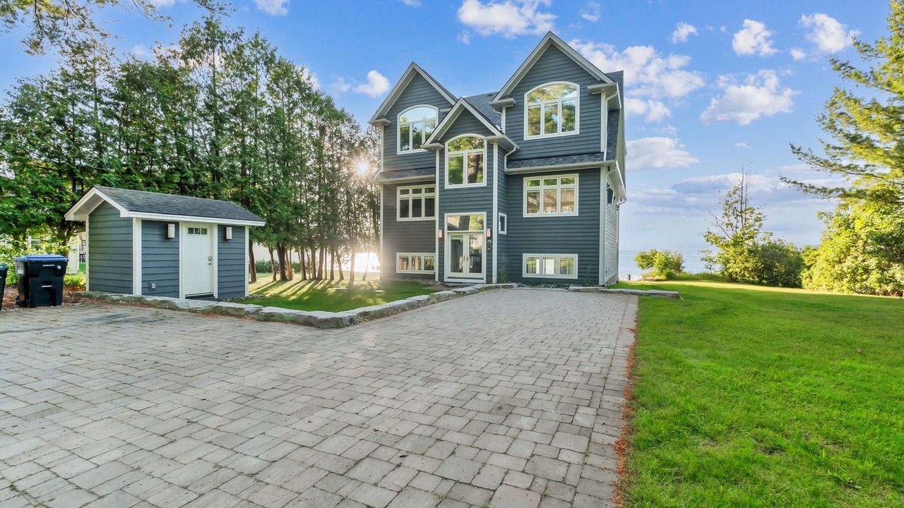 Photo of Outdoor in Tiny
