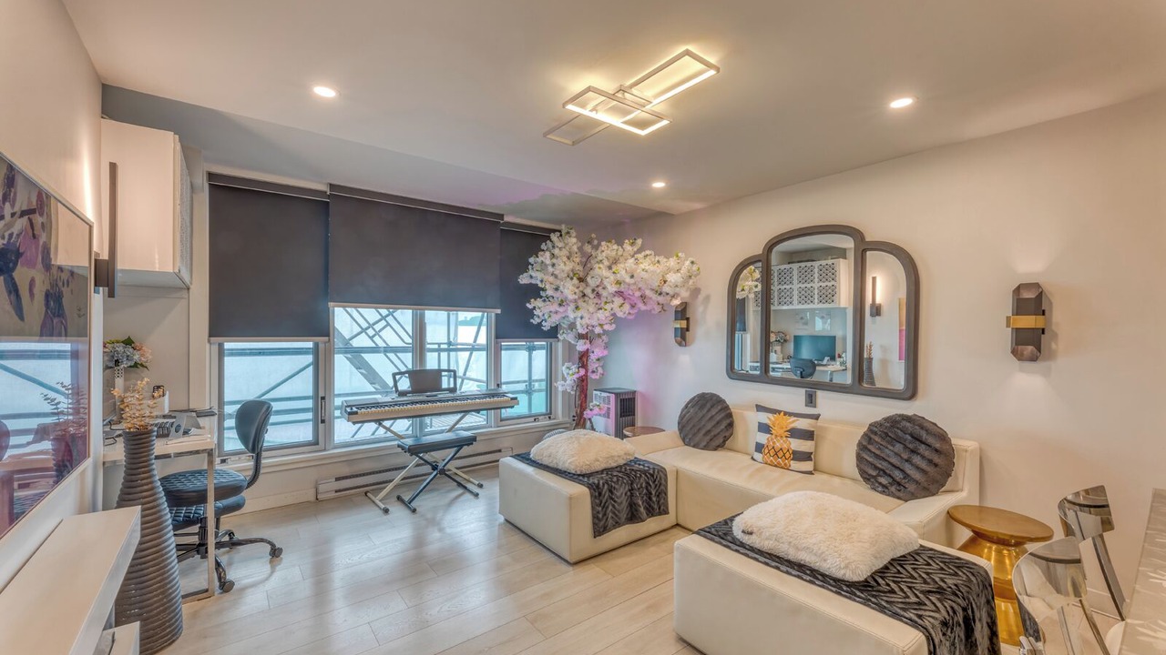 Photo of Livingroom in East Side